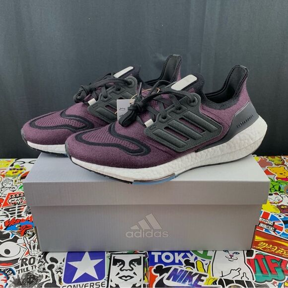 Adidas Ultraboost 22 Shadow Maroon Womens Various Sizes - Picture 1 of 13